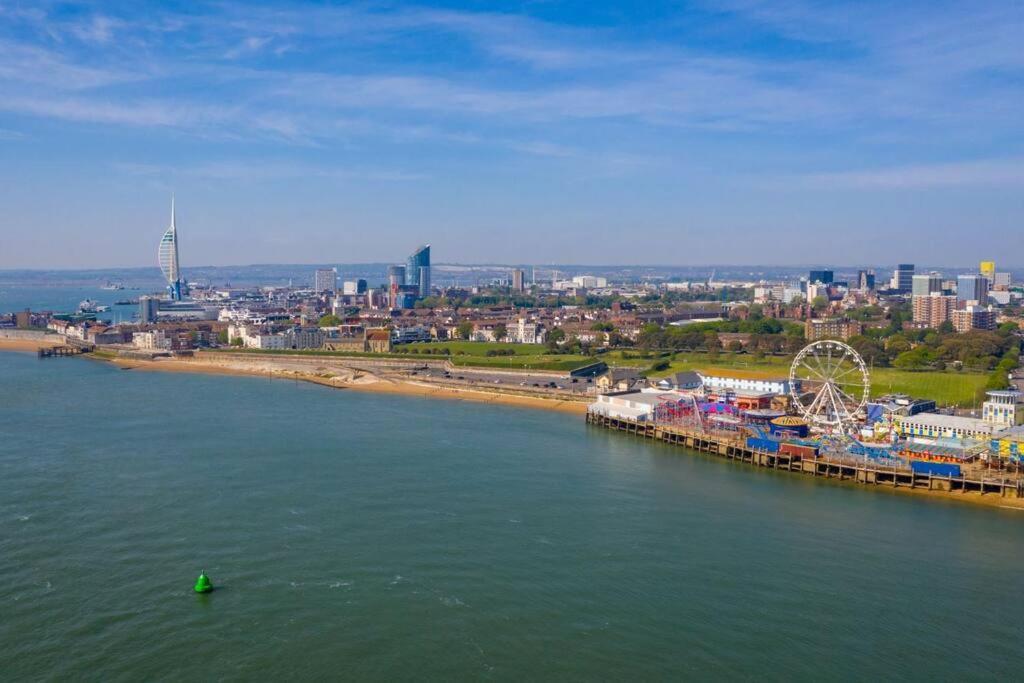 Apartamento Portsmouth Urban Haven Exterior foto
